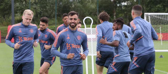 欧冠战报：里奥斯传射巴雷罗破门，本菲卡2-0完胜那不勒斯