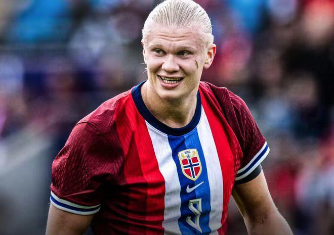 法尔克：拜仁计划明年8月初开启中国行，将进行两场友谊赛（法尔克：拜仁拟明年8月上旬赴华，进行两场热身赛）