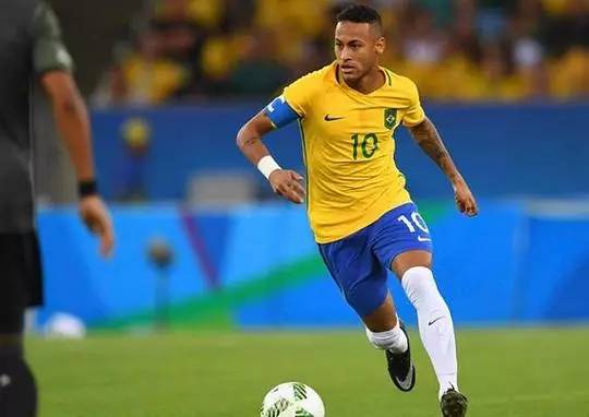 曾引起争议，西安国际足球中心草坪已重新铺设，明年3月达标