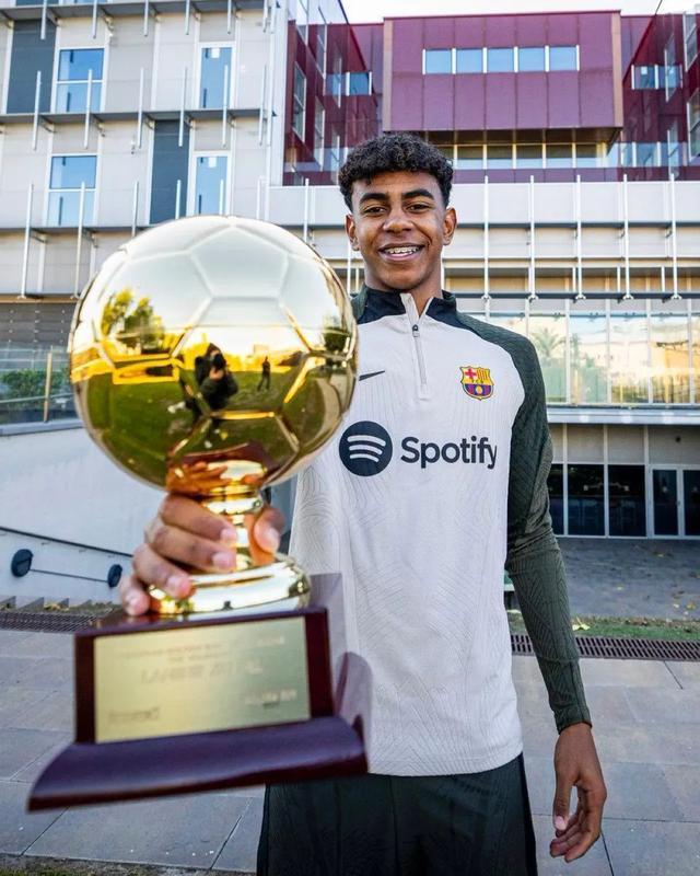 BBC：沙特仍有兴趣签下萨拉赫，球员在利物浦已连续两场替补