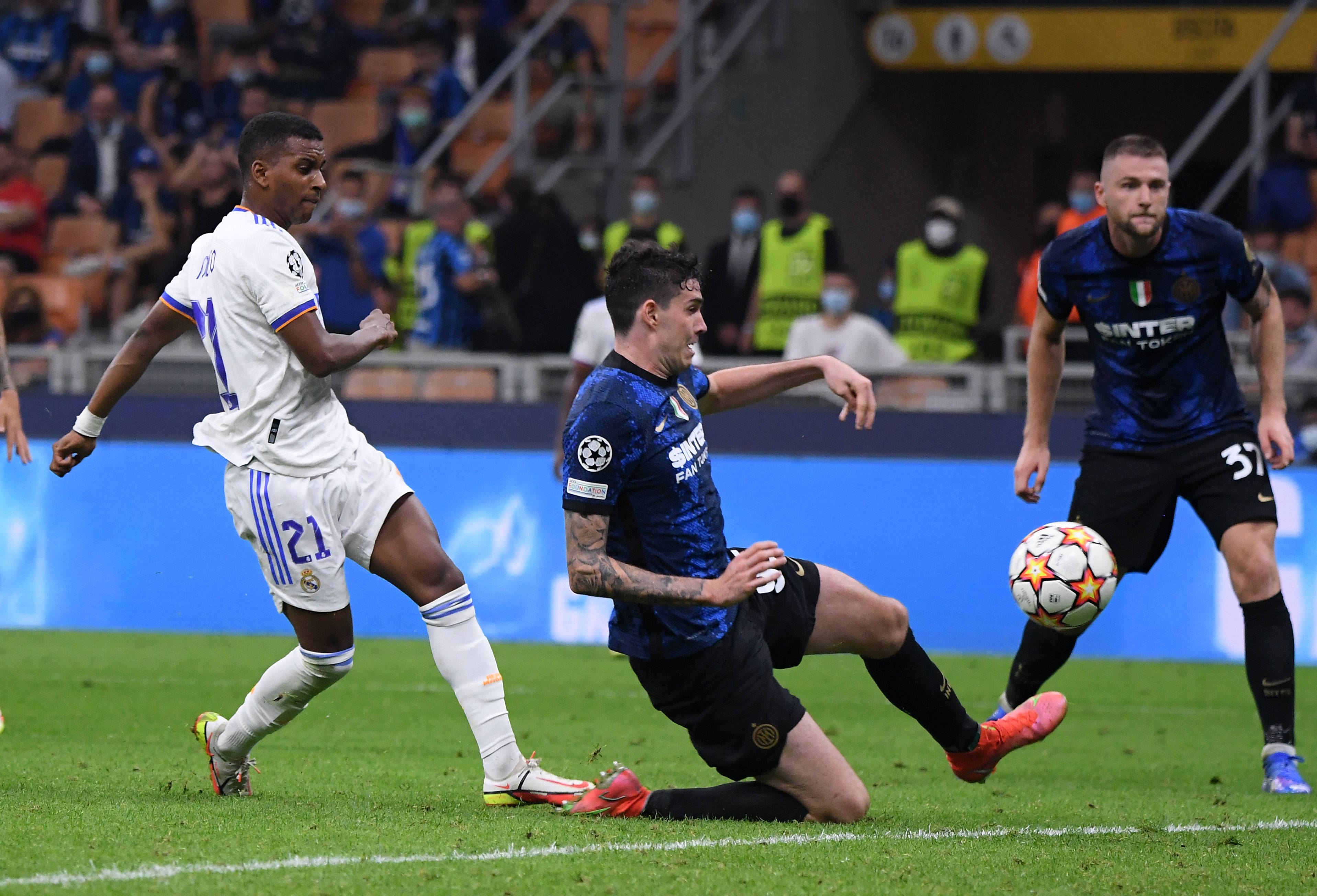 1平6负，自22-23赛季以来B费没首发的7场英超曼联未尝胜绩（自22-23赛季以来，B费未首发的7场英超，曼联0胜1平6负）