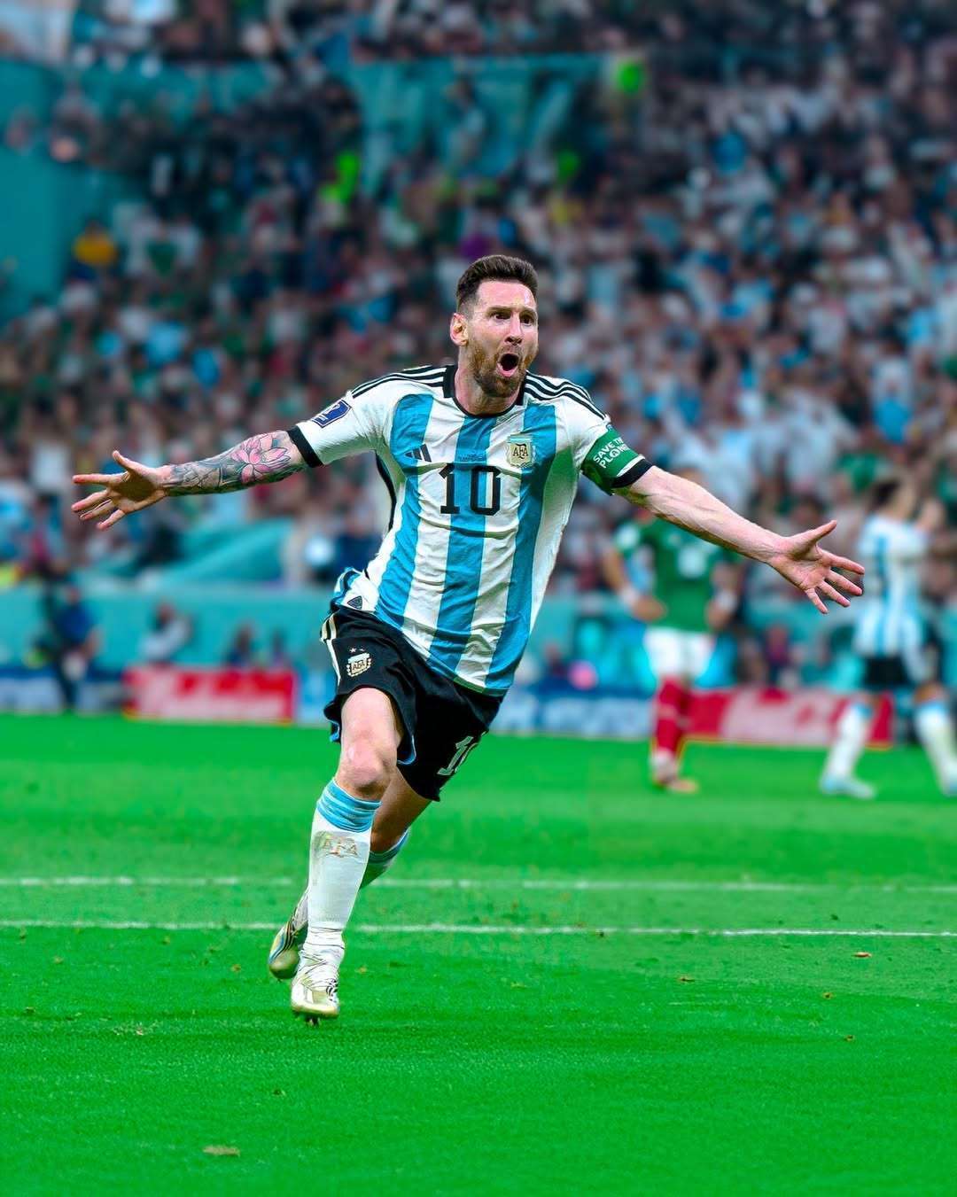 一日英超动向：曼城再具争冠实力，萨拉赫猛批斯洛特引发矛盾（英超一日观察：曼城重燃夺冠底气，萨拉赫抨击斯洛特引发风波）