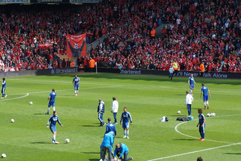 留住中场核心！曝利物浦接近与赫拉芬贝赫续下长约（利物浦接近与赫拉芬贝赫续签长约，中场引擎留队在望）