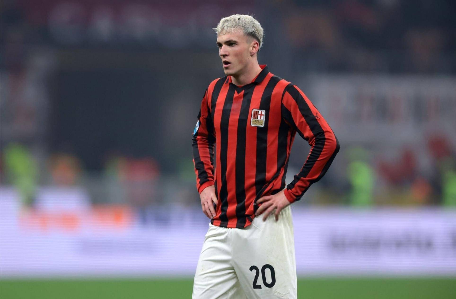 曼联1-1西汉姆联，拉齐奥1-0米兰，英超低谷期持续。