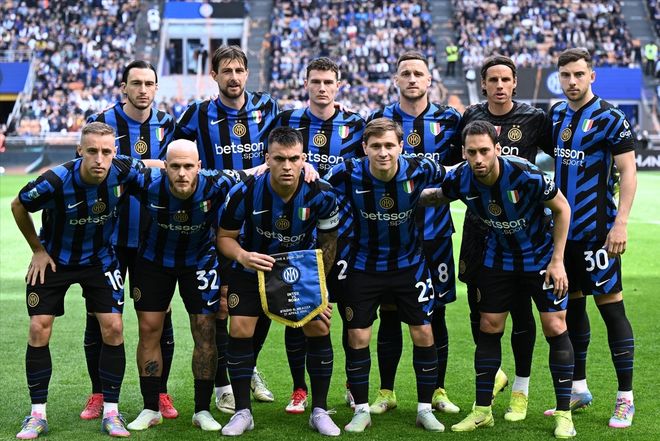 被与贝肯鲍尔比较？凯恩：我从小就喜欢防守，很享受铲球