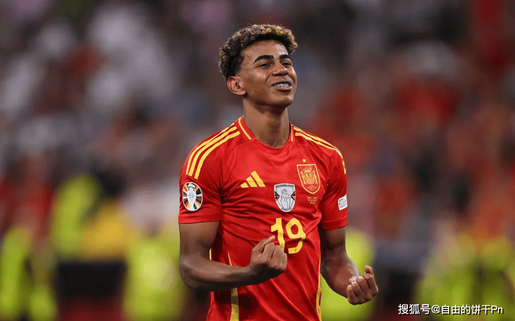 中甲战报：丹克莱尔1射1传，石家庄功夫2-2战平大连鲲城