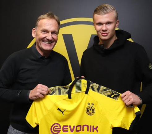 62场！埃梅里成为维拉队史英超获胜场数最多的主教练（埃梅里以62场英超胜利登顶维拉队史主帅胜场榜）