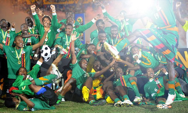 剑南春｜尤文2-1逆转卡利亚里，伊尔迪兹双响，弗拉霍维奇伤退