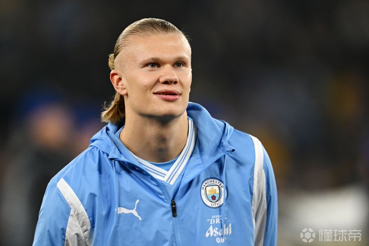 传记作者：莱万曾不满哈维的训练，他在波兰和拜仁都曾施压换帅